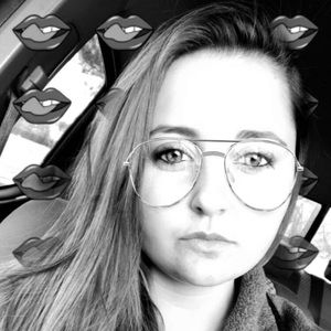 Meet your Posher, Carrie